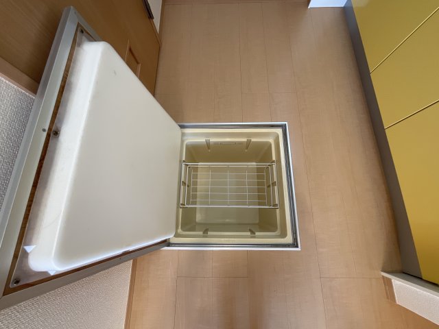 収納　床下収納