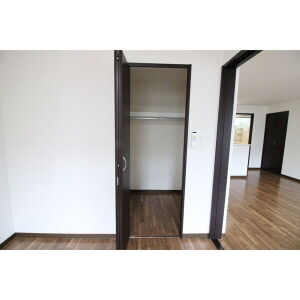 収納　401号室室内写真参照(202号室は反転