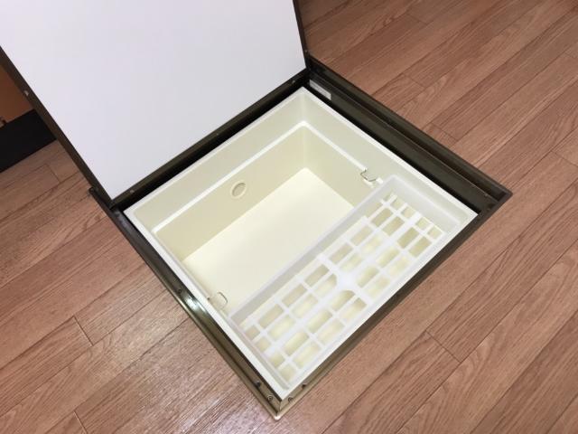 収納　床下収納