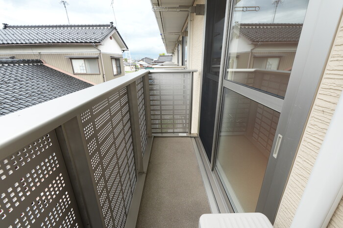 バルコニー　陽当たり良好なバルコニーです