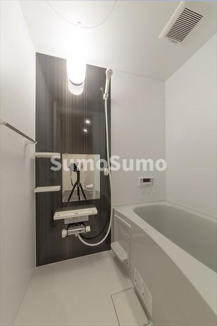 バス・シャワールーム　コンパクトで使いやすいお風呂です