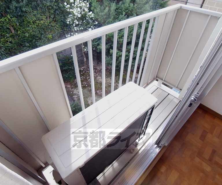 バルコニー　しっかり物干ベランダもありますよ