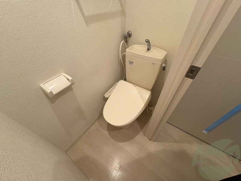 トイレ　トイレです。ウォシュレット付を探している方、おすすめです。