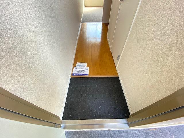 ＪＲ山陽本線 宝殿駅 徒歩7分 2階建 築28年の玄関写真