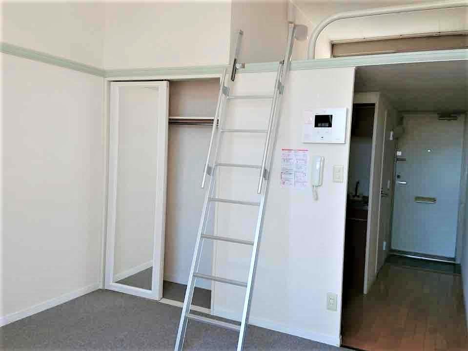 ＪＲ山陽本線 宝殿駅 徒歩7分 2階建 築28年の居間写真
