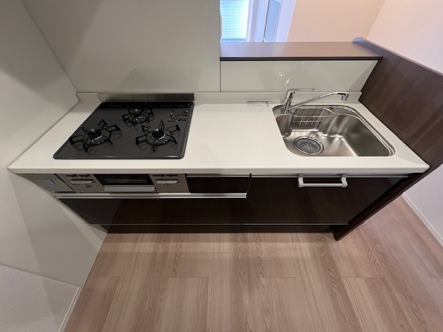 キッチン　同施工会社新築参考画像