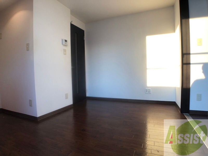 居室・リビング　広々としたリビングですね。使い勝手がよさそうですね！