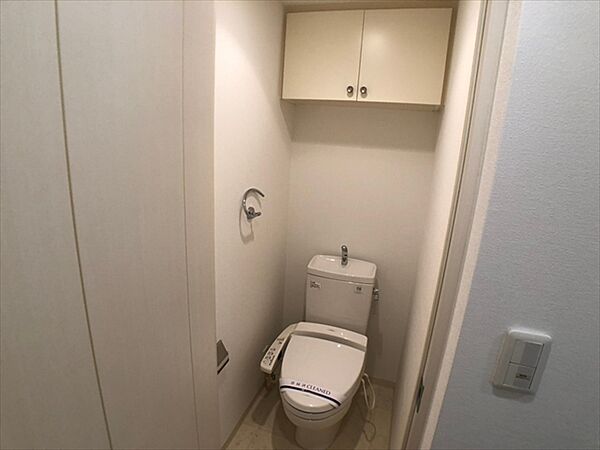 トイレ　※別部屋の参考写真です。