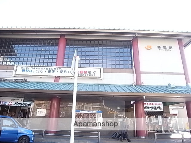 コンビニ　ファミリーマート（コンビニ）まで61m