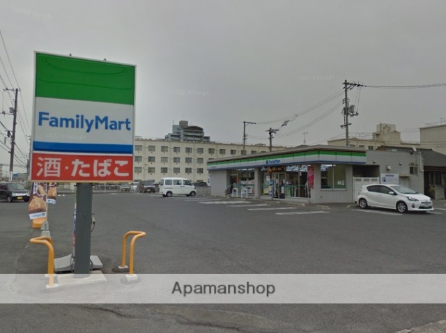 コンビニ　ファミリーマート（コンビニ）まで615m
