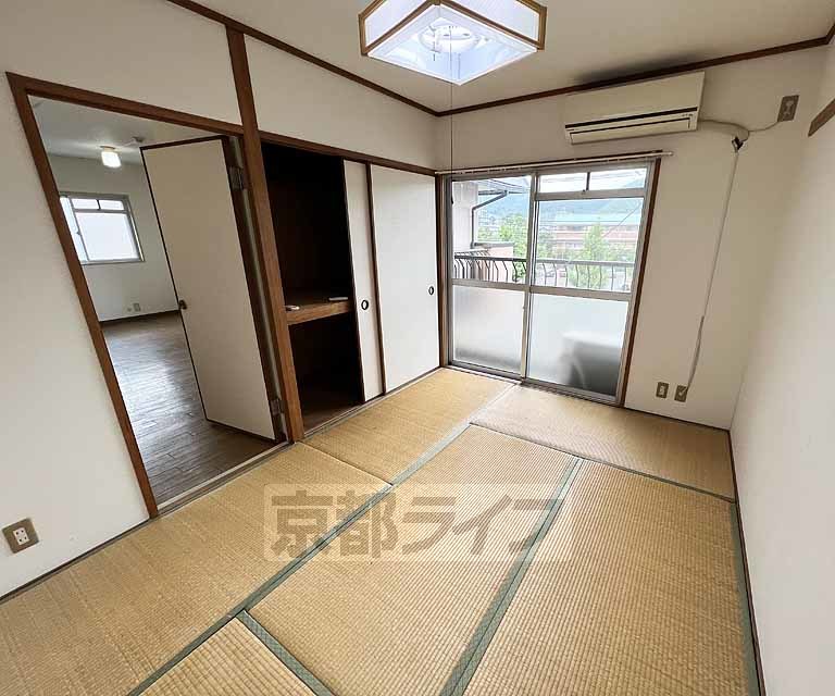 居室・リビング　落ち着く畳のお部屋です
