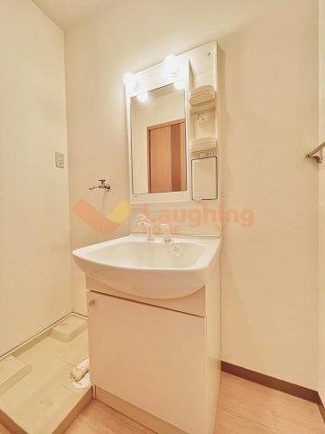 洗面設備　脱衣スペースもあります