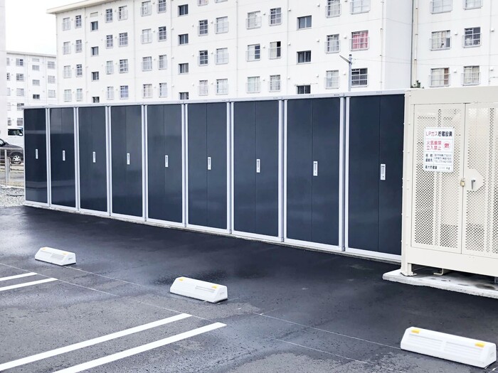 その他設備　タイヤなどしまえるトランクルームもございます♪