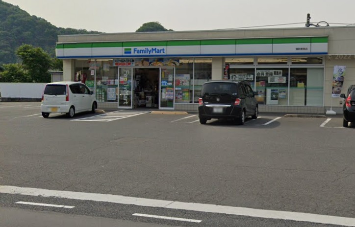 コンビニ　ファミリーマート 備前香登店（コンビニ）まで691m