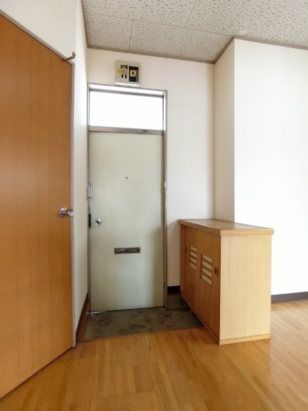 玄関　図面と現状に相違がある場合には現状を優先