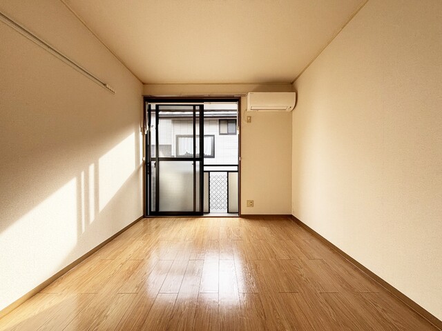 居室・リビング　６帖洋室