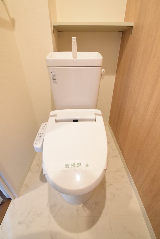 トイレ　トイレには快適な温水洗浄便座付き♪