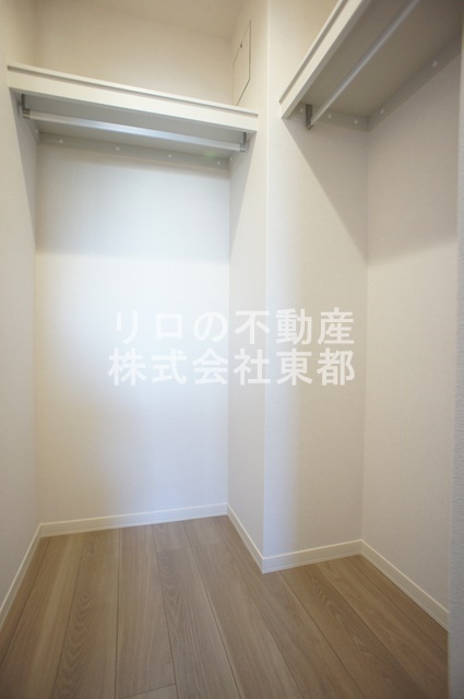 収納　奥行のあるウォークインクローゼットならお荷物多い方でも安心☆