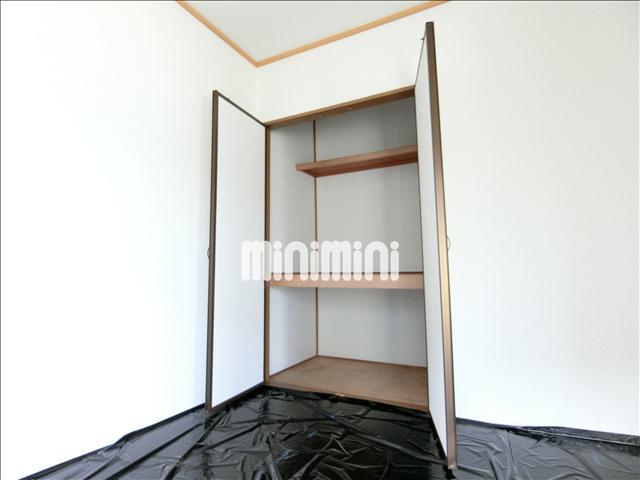 収納　和室には押入があります。