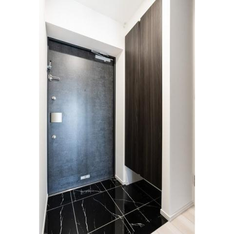 玄関　※同じ間取り別号室参考写真 　現状優先