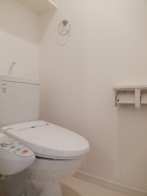 トイレ　ウォシュレット付き