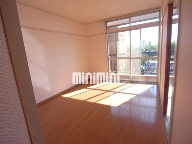 その他部屋・スペース　南向きで明るいです。