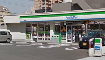 コンビニ　ファミリーマート小倉砂津店（コンビニ）まで447m