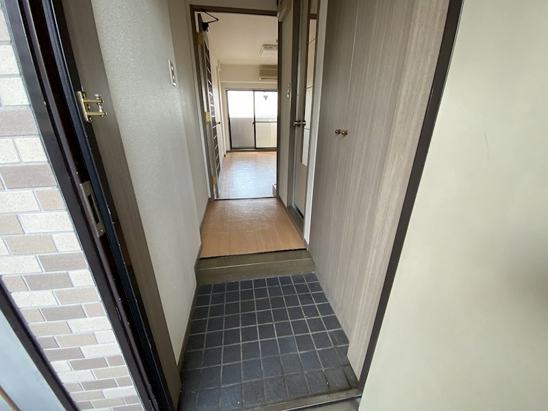 玄関　別室参照。