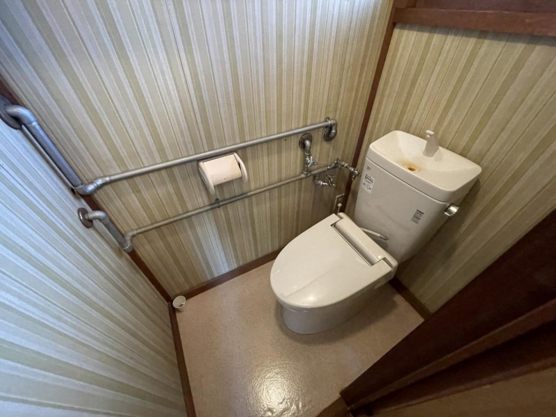 トイレ　トイレ