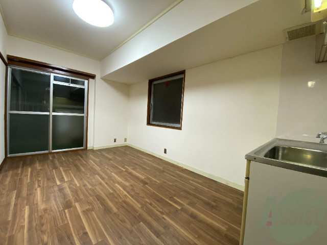 居室・リビング　６．０帖あるダイニングで広々していて開放感ありますね。