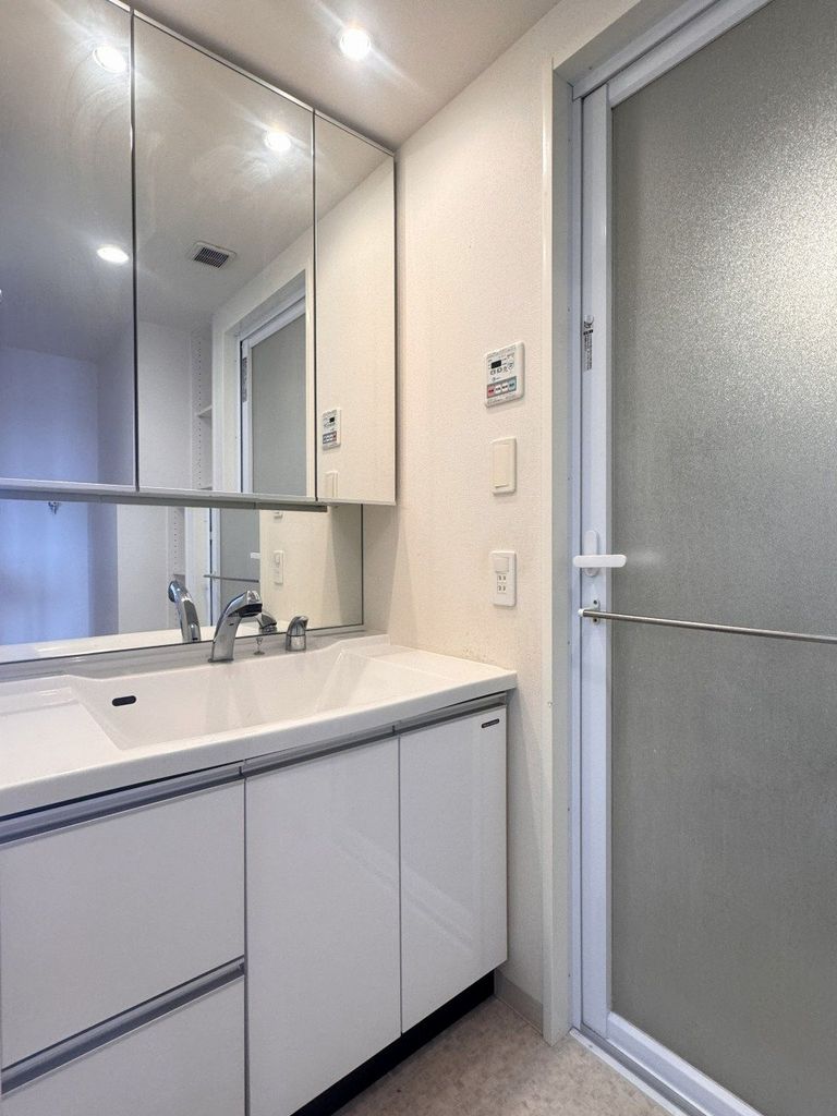 洗面設備　洗面化粧台