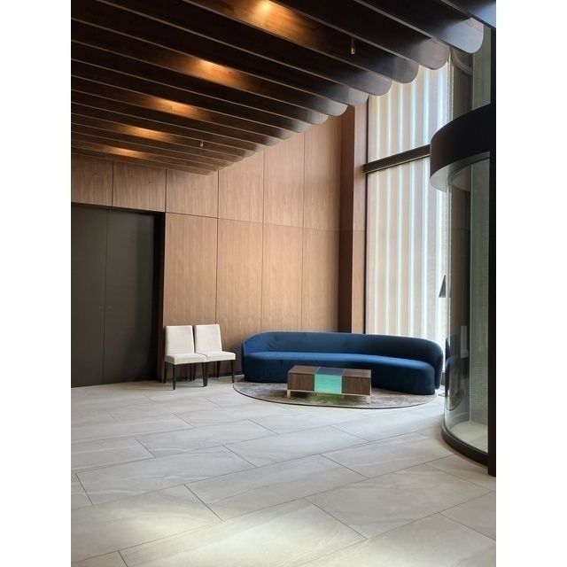 ロビー　エントランス