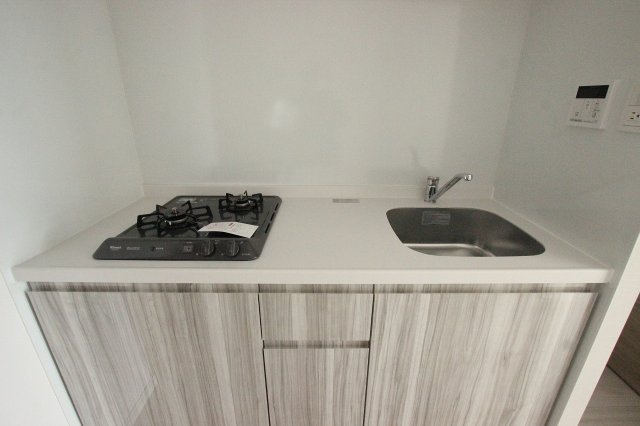 キッチン　同物件、別号室のものです。