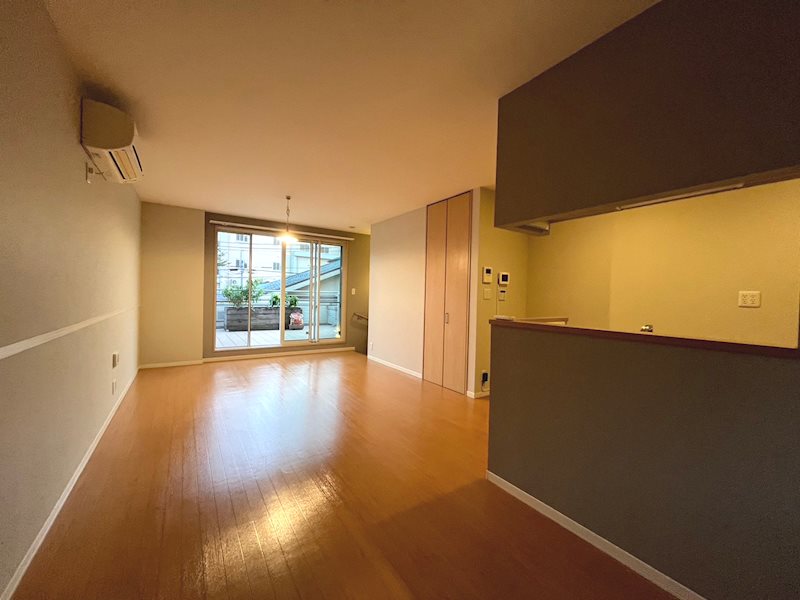 居室・リビング　別号室の参考写真です。