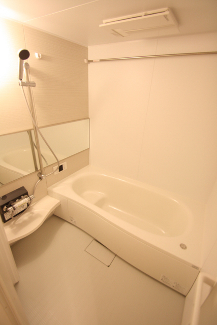 バス・シャワールーム　※別室の参考写真の為、現況優先です。