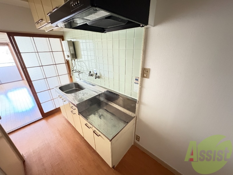 キッチン　ガスコンロを設置できるキッチンは料理好きな方にもオススメです