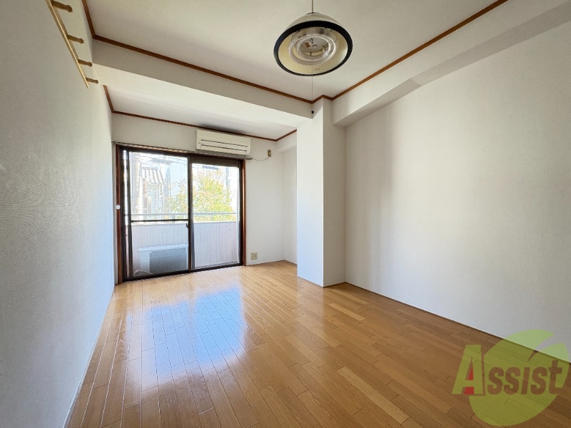 その他部屋・スペース　綺麗なフローリングは掃除も楽々ですね。