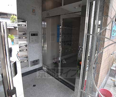 エントランス　オートロック付きで安心物件