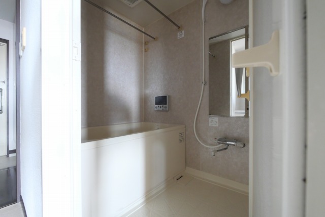 バス・シャワールーム　バス・シャワールーム