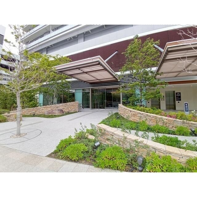 エントランス　清潔なエントランスです