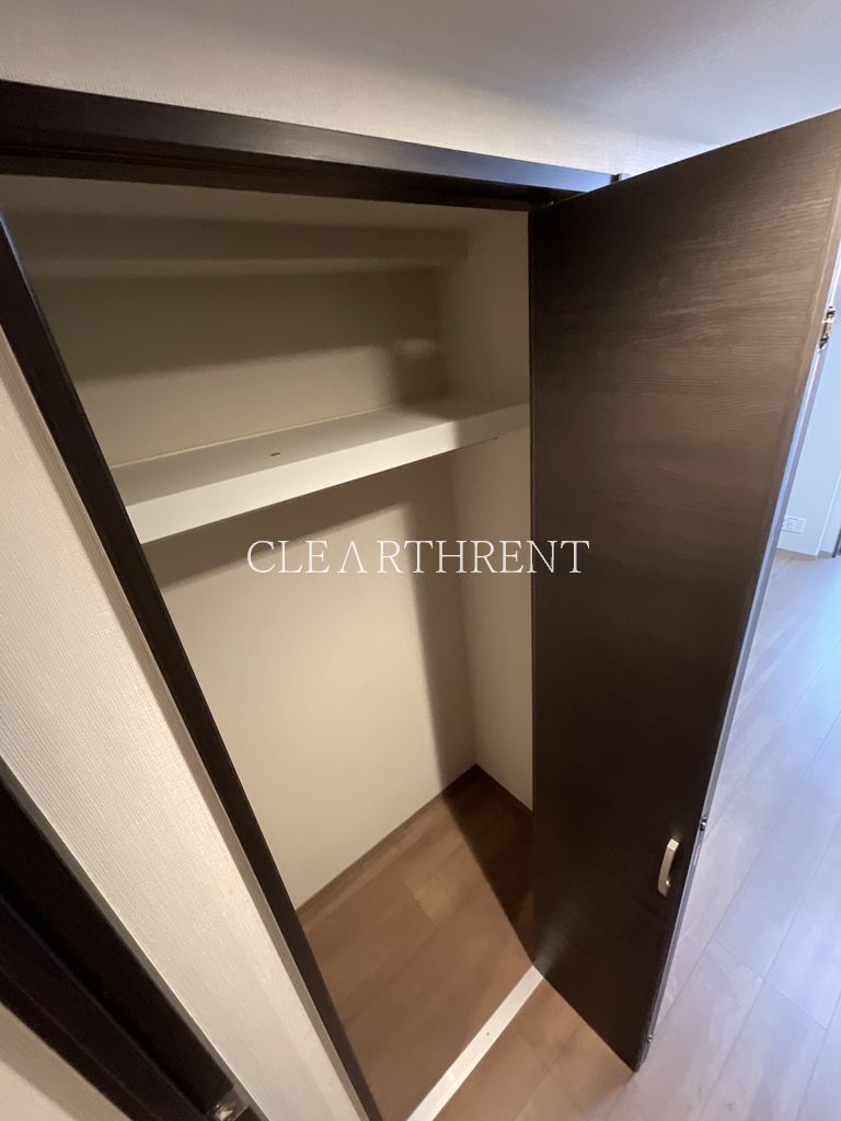 収納　同タイプ別住戸写真となります。現況と異なる場合がございます。