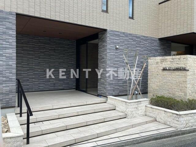 エントランス　建物の内部です