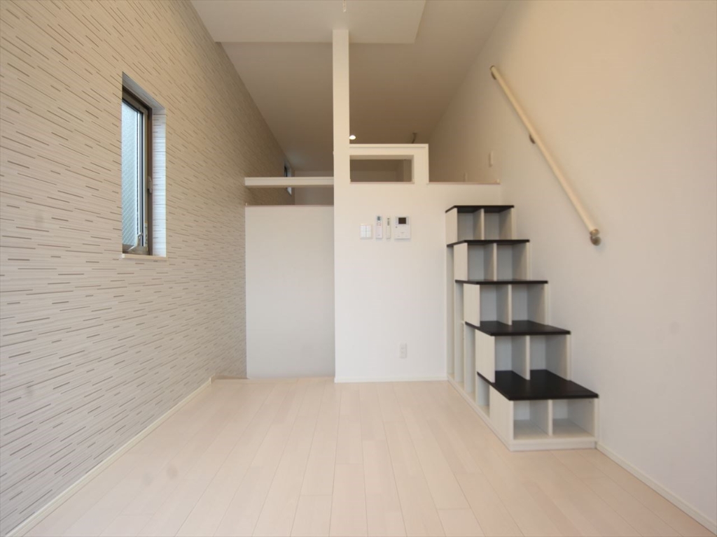 その他　洋室6.5帖　上段ロフト6.2帖（収納にも使えます）同型写真