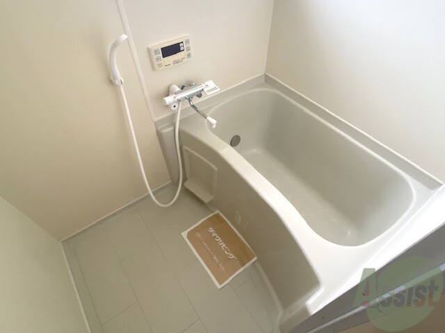 バス・シャワールーム　一日の疲れをこのお風呂で落としてください。