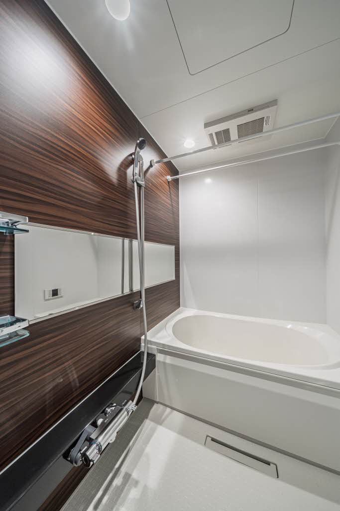 バス・シャワールーム　バスルーム