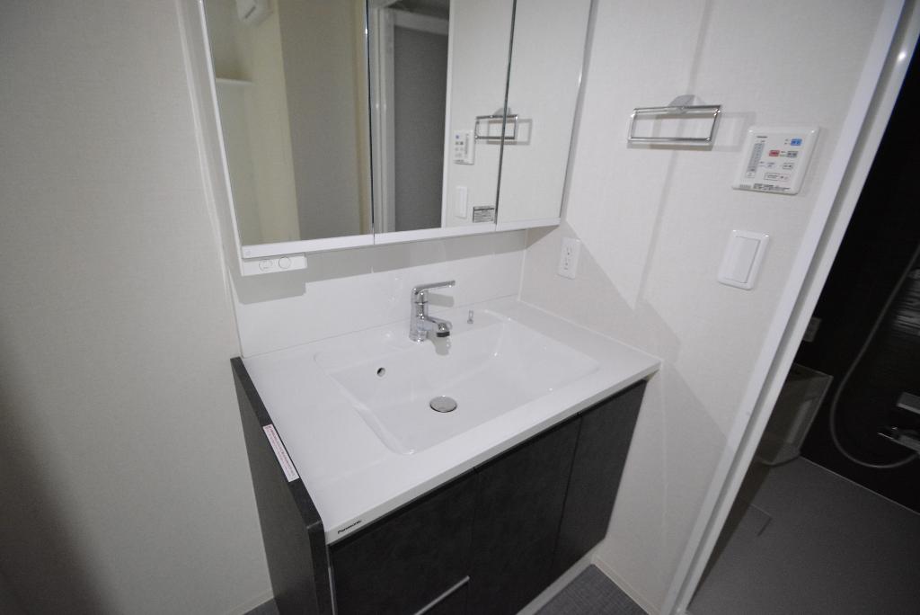 洗面設備　洗髪洗面化粧台