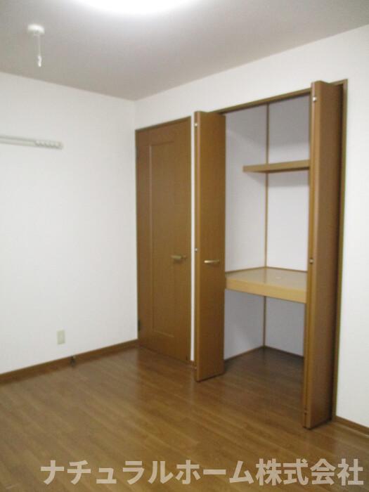 収納　洋室 収納