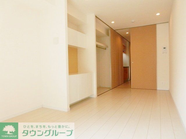 トイレ　ウォシュレット付き。