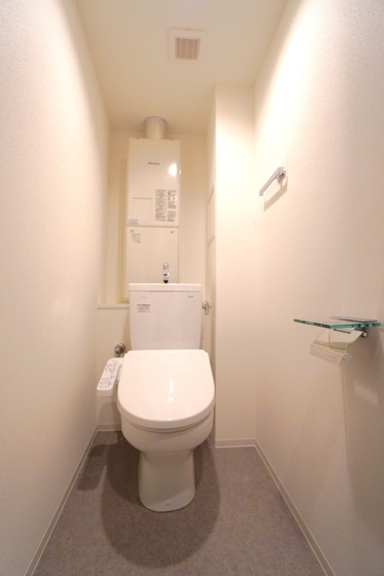 トイレ　※写真は同タイプ住戸です。