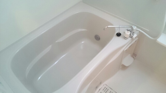 バス・シャワールーム　シャワー・追い焚き給湯